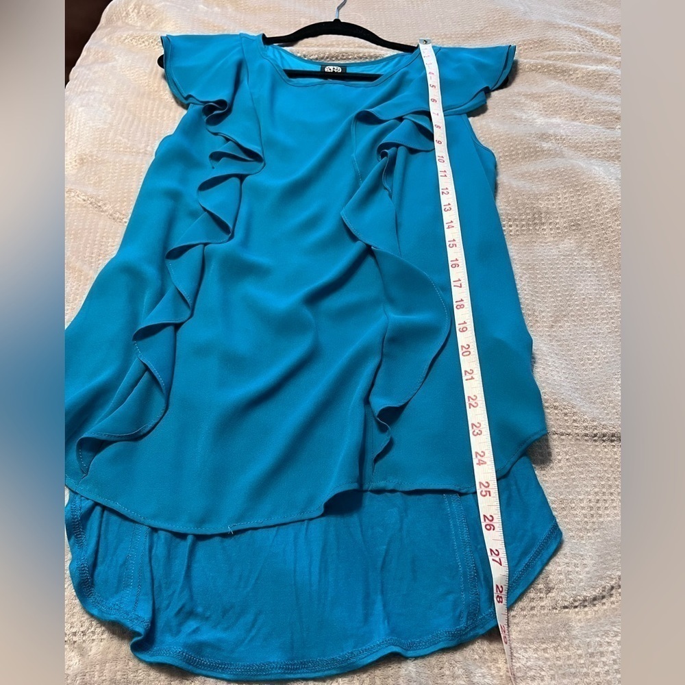 Bobeau Ruffle Tank size Medium - Picture 7 of 7